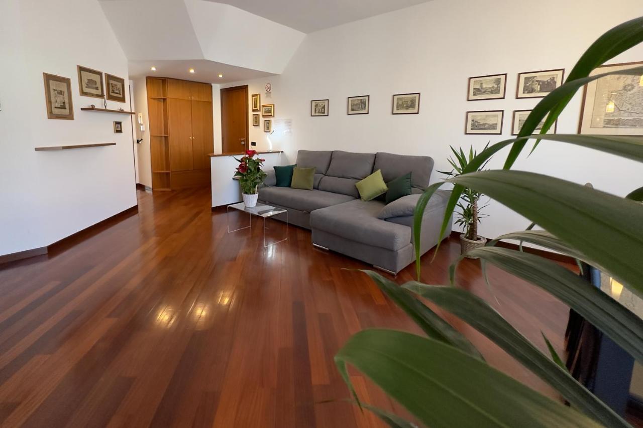 Emeraldway - Bellissimo Appartamento In Zona Sempione-Tre Torri Мілан Екстер'єр фото