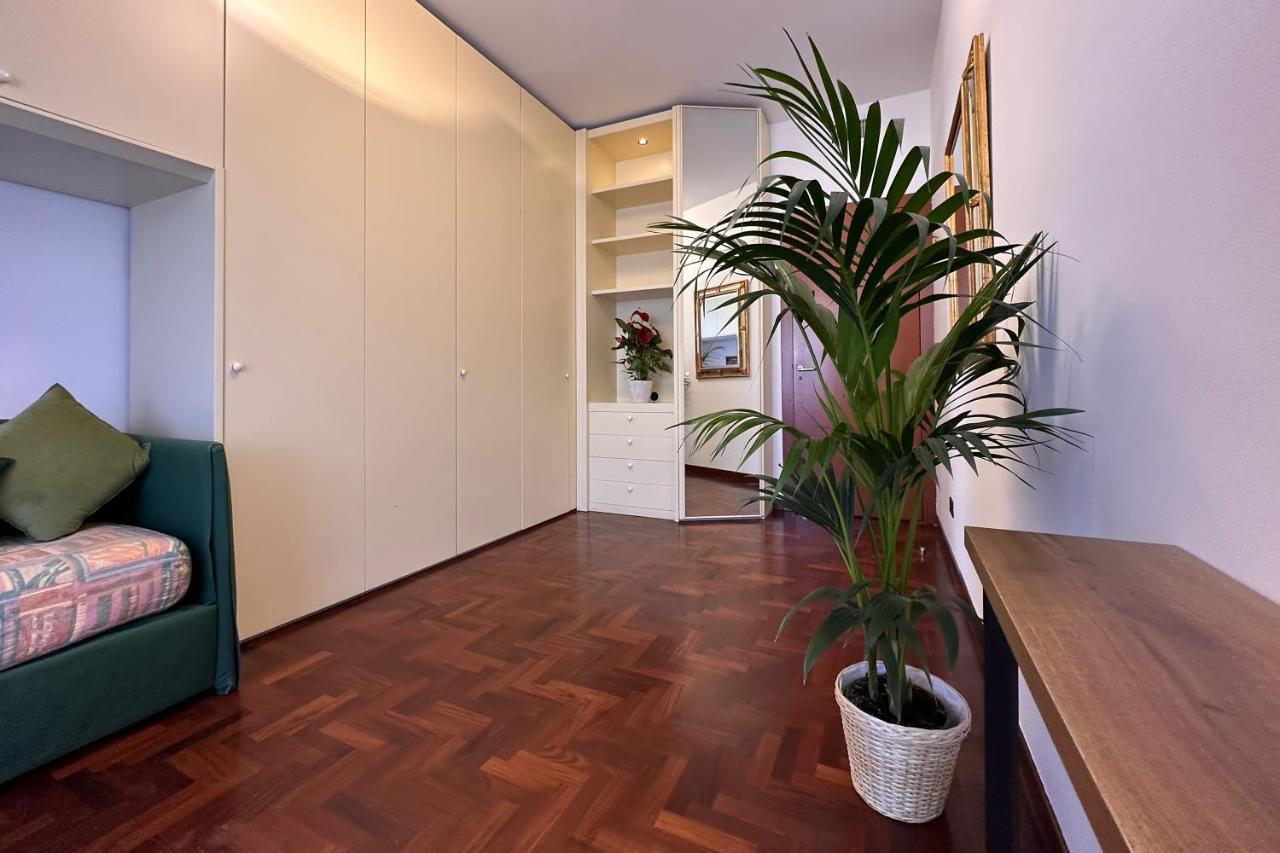 Emeraldway - Bellissimo Appartamento In Zona Sempione-Tre Torri Мілан Екстер'єр фото