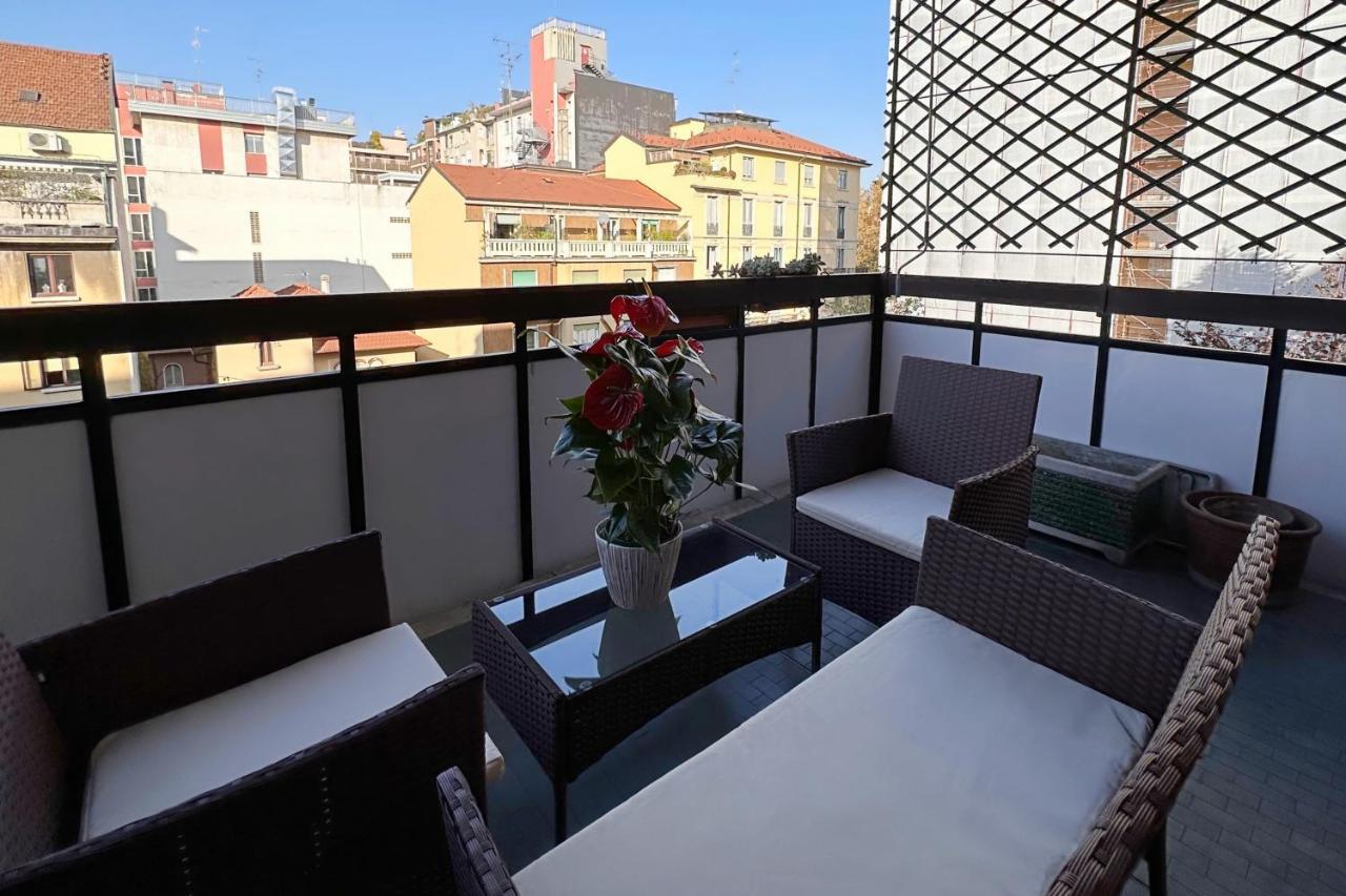 Emeraldway - Bellissimo Appartamento In Zona Sempione-Tre Torri Мілан Екстер'єр фото